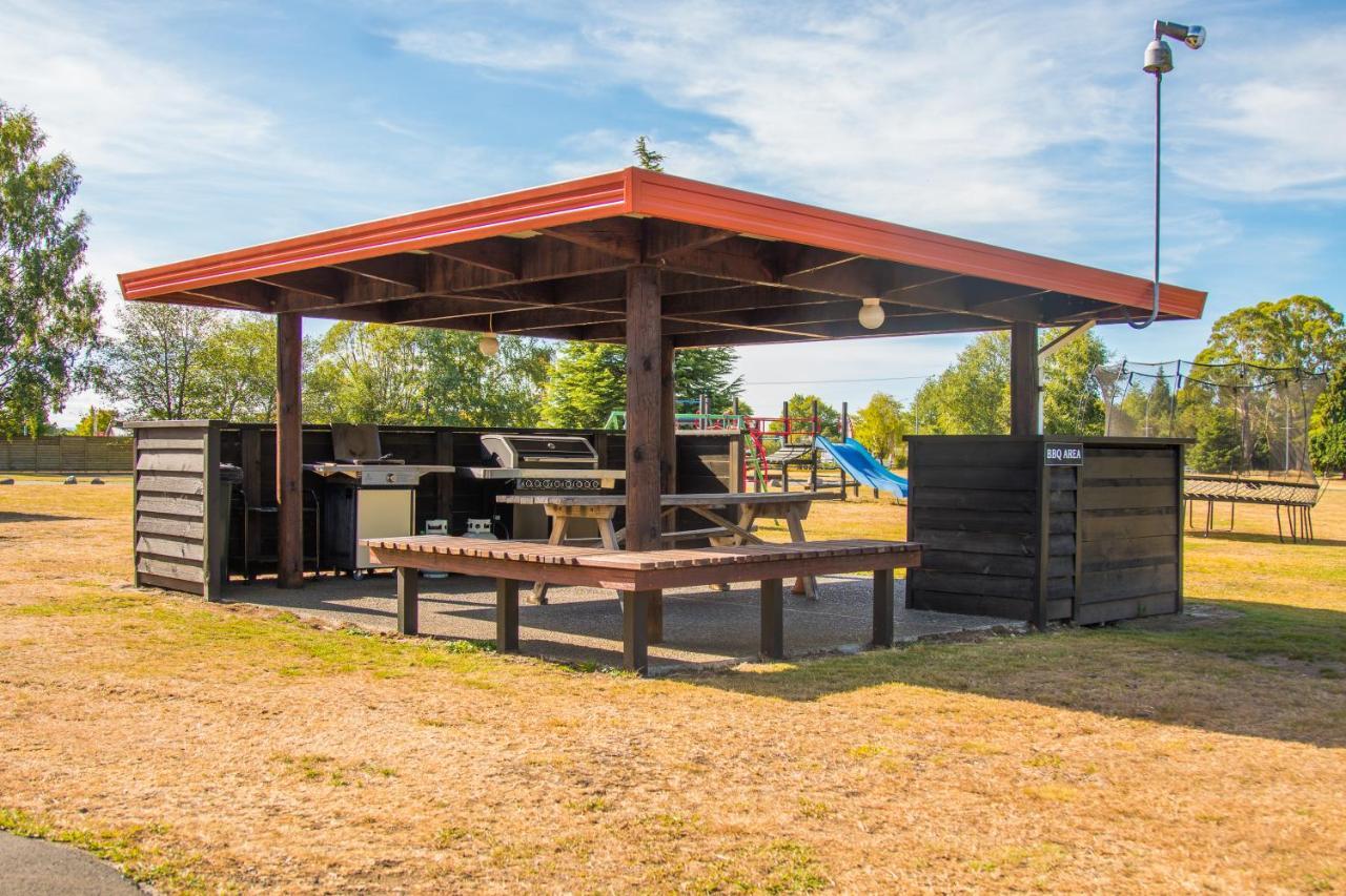 טוראנגי Parklands Motorlodge & Holiday Park מראה חיצוני תמונה